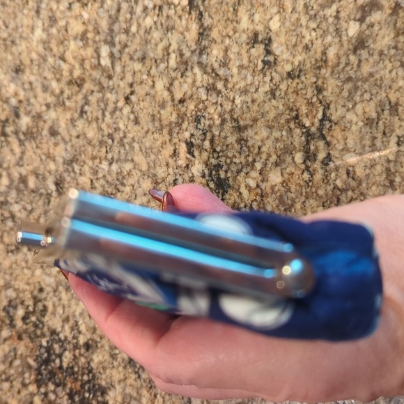 Vera Bradley Coin Purse Kiss Lock Blue and Green Floral - Picture 5 of 8